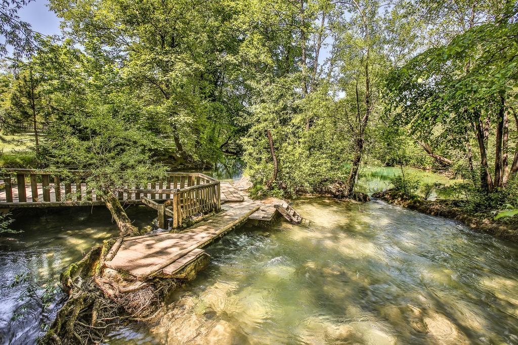 Готель Kamp Slapic Дуга Реса Екстер'єр фото